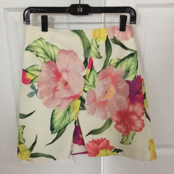 Ted Baker London Dresses & Skirts - Ted Baker floral skirt